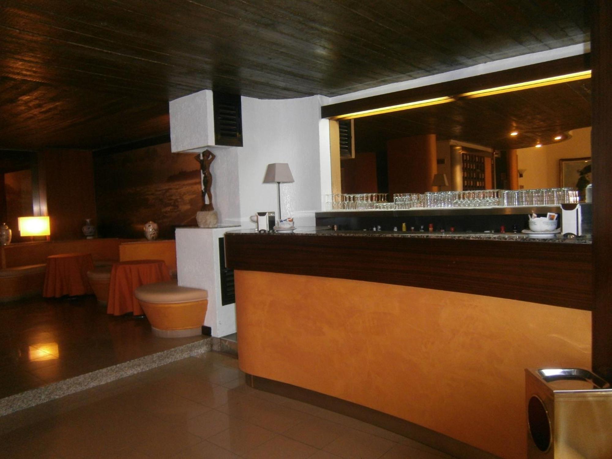 Hotel Corona Термоли Экстерьер фото