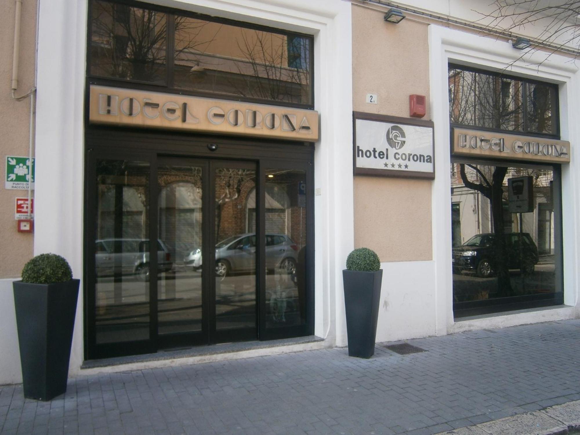 Hotel Corona Термоли Экстерьер фото