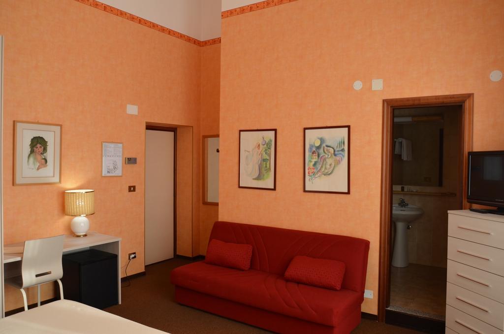 Hotel Corona Термоли Экстерьер фото