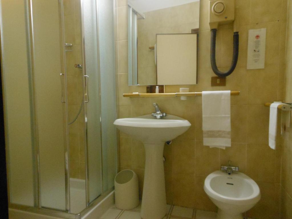 Hotel Corona Термоли Номер фото